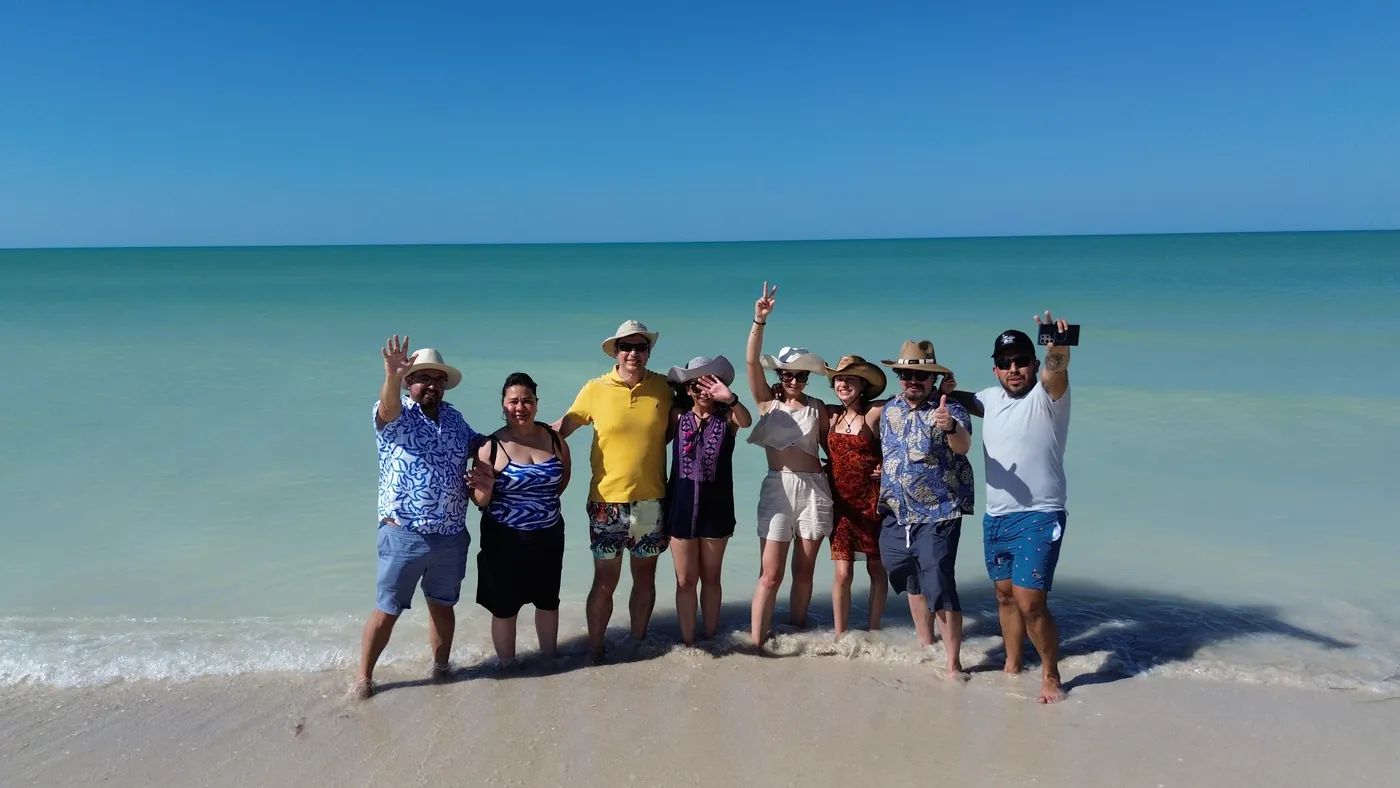 Visita con inversionistas a la playa